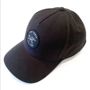 Arc'teryx Logo Embroidered Patch Baseball Hat